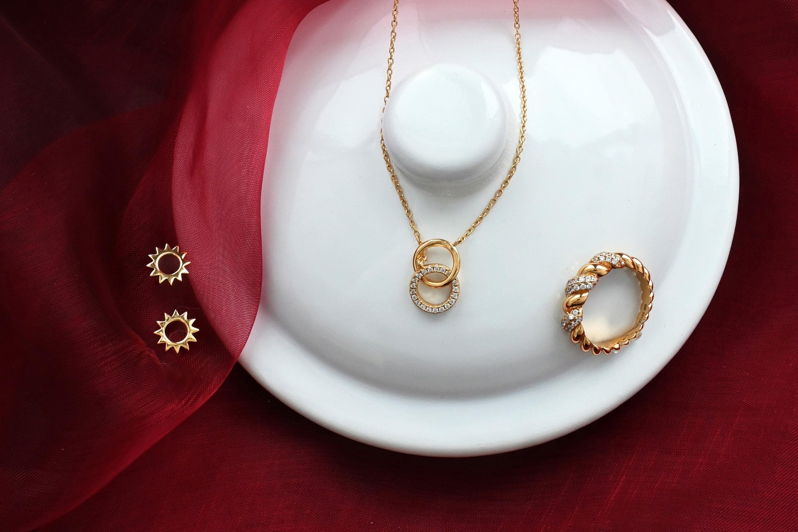 Jewelry With Meaning: A Gift That Lasts Beyond the Holidays