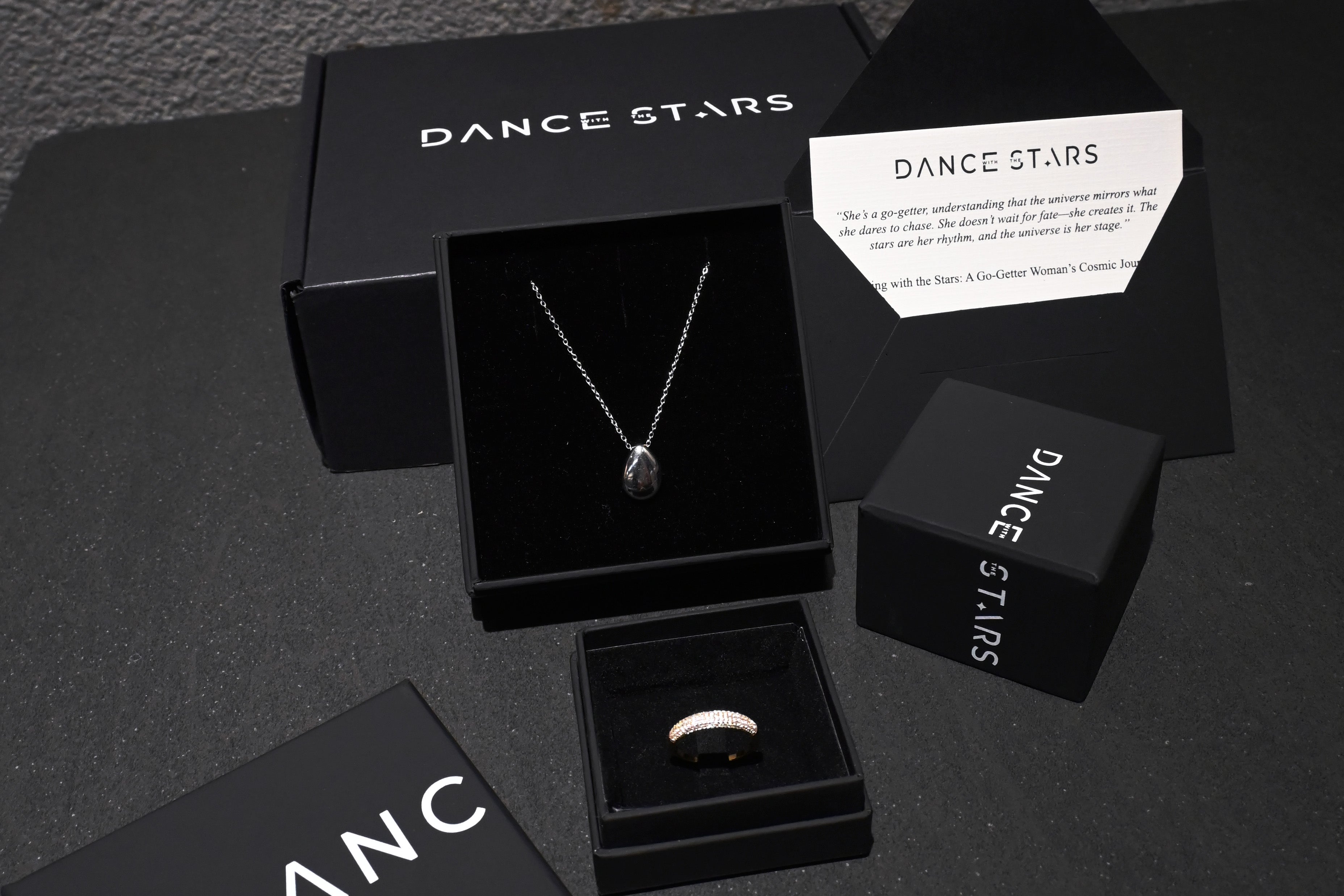 What Makes a Direct-to-Consumer Jewelry Brand Better